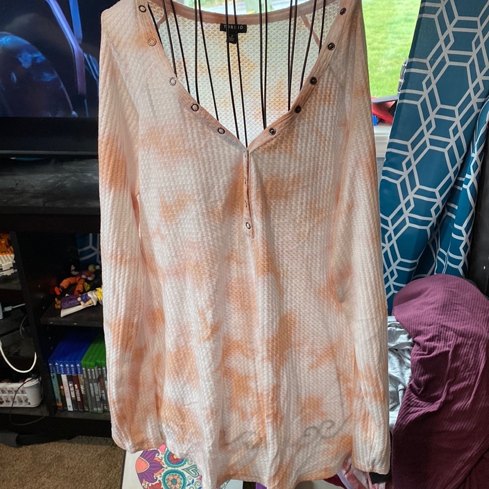 Long sleeve waffle knit shirt